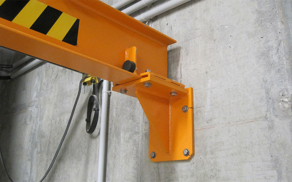 Straight monorail wall attachment or I-beam wall bracket
