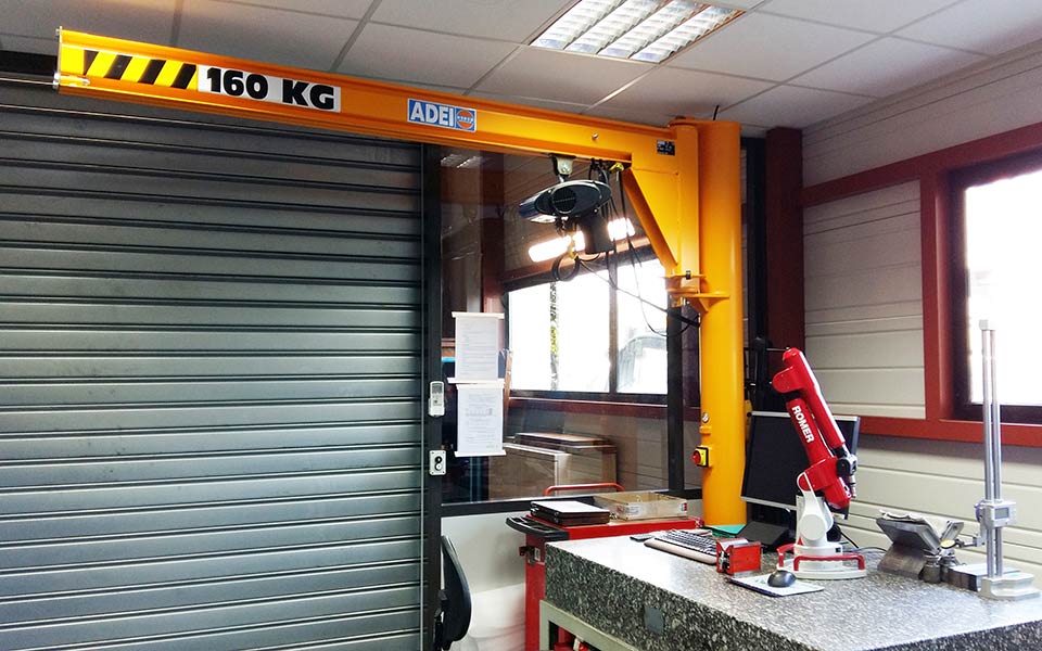Potence sur fût sur-mesure avec palan électrique à 2 vitesses
