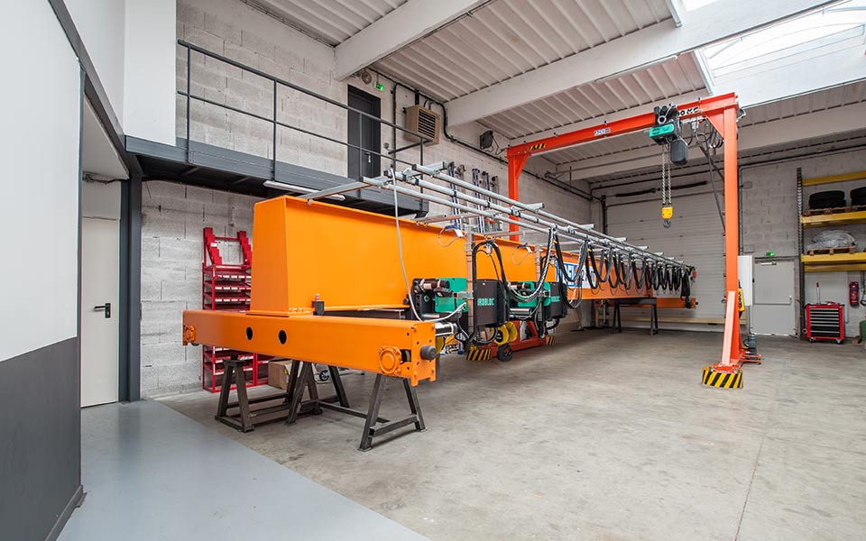 Montage des palans électriques sur un pont roulant de levage