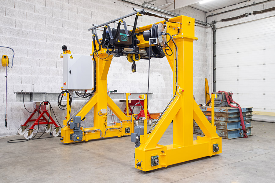 Portique motorisé compact sur rail CMU 5T